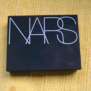 Light reflecting setting powder